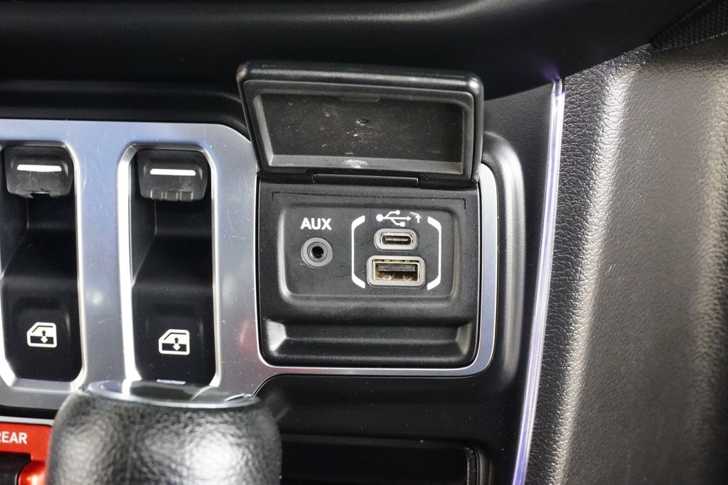 Used Car 2021 Jeep Wrangler  Rubicon For Sale Under $35,000 In Weatherford, Texas