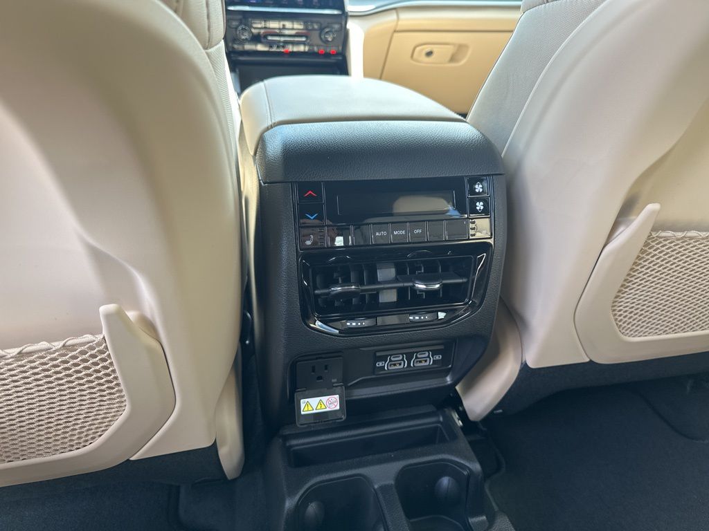 New Car 2025 Jeep Grand Cherokee L  Limited For Sale Under $50,000 In Austin, Texas