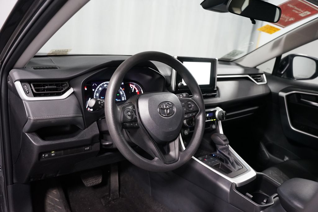 Thumbnail: 2024 Toyota RAV4 - 7