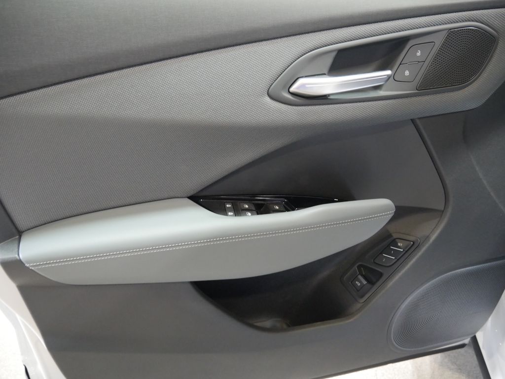 Thumbnail: 2026 Audi Q3 - 16