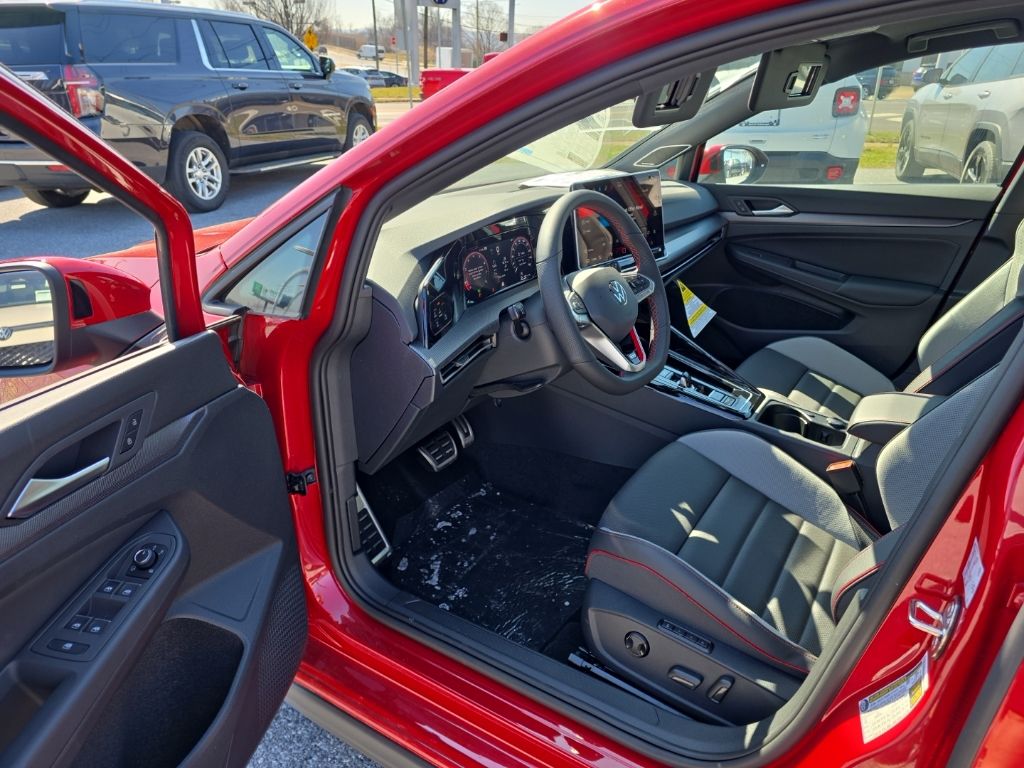 2026 Volkswagen Golf GTI 2.0T SE - 8