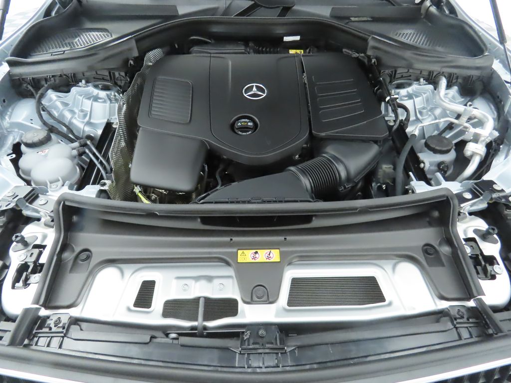 2025 Mercedes-Benz GLC 300 30