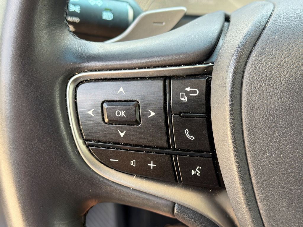 Thumbnail: 2024 Lexus ES - 26