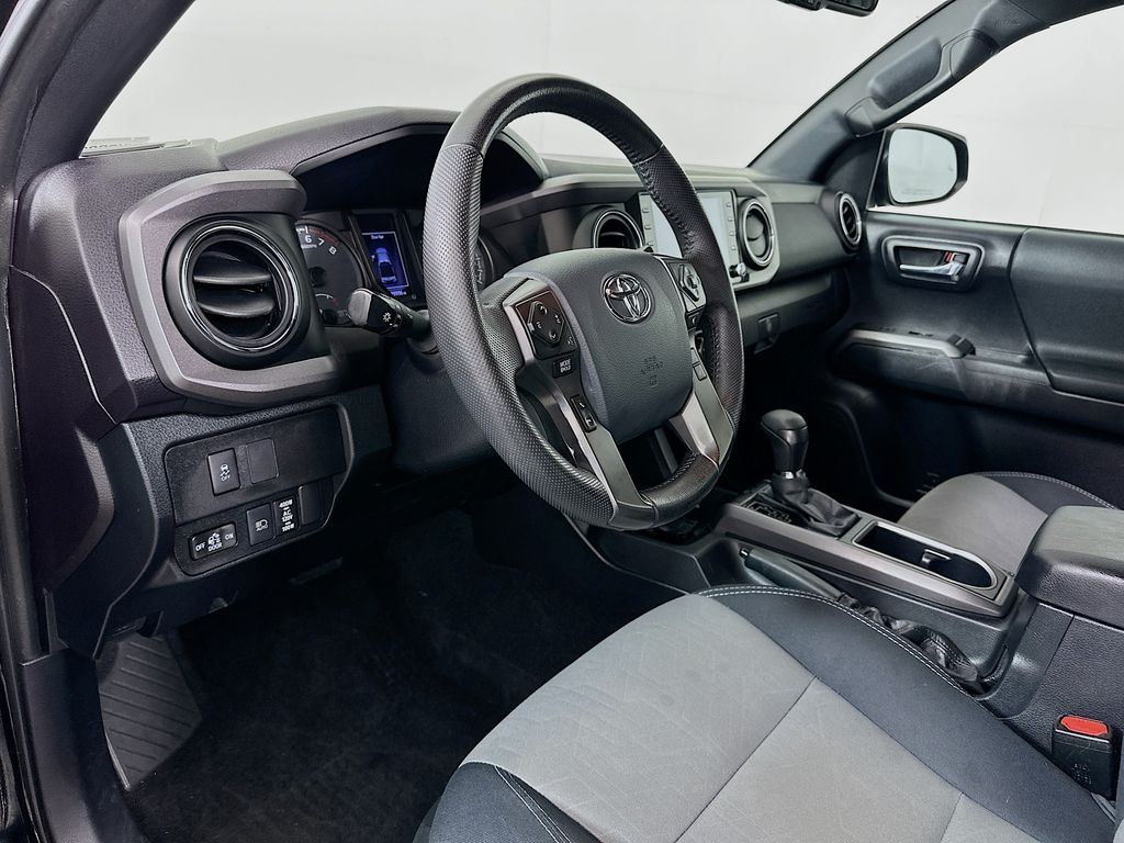 Thumbnail: 2020 Toyota Tacoma - 9