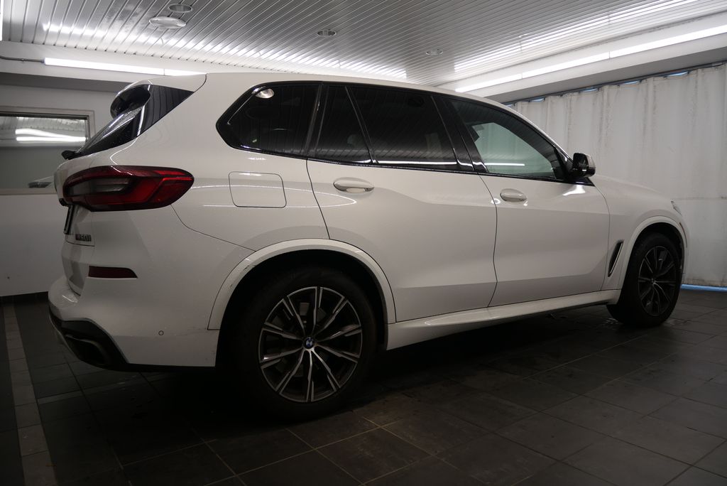 2020 BMW X5 M50i 7