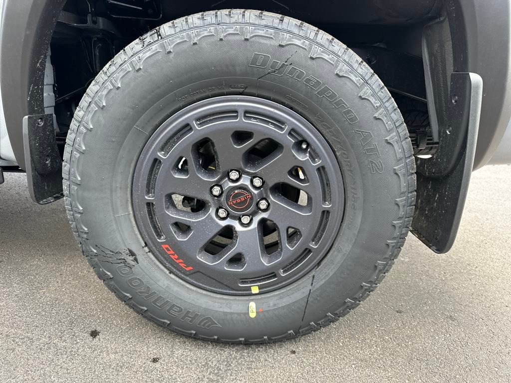 2025 Nissan Frontier PRO-4X photo