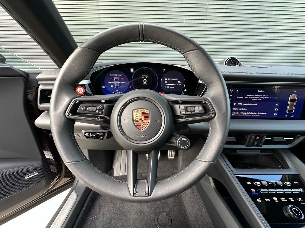 Thumbnail: 2025 Porsche Macan - 15