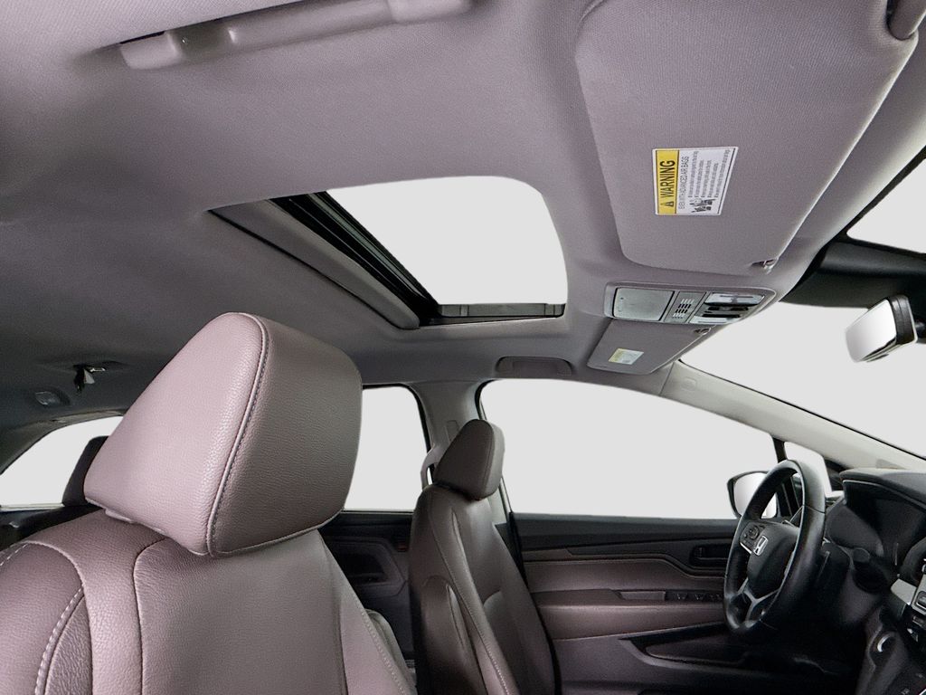 Thumbnail: 2022 Honda Odyssey - 18