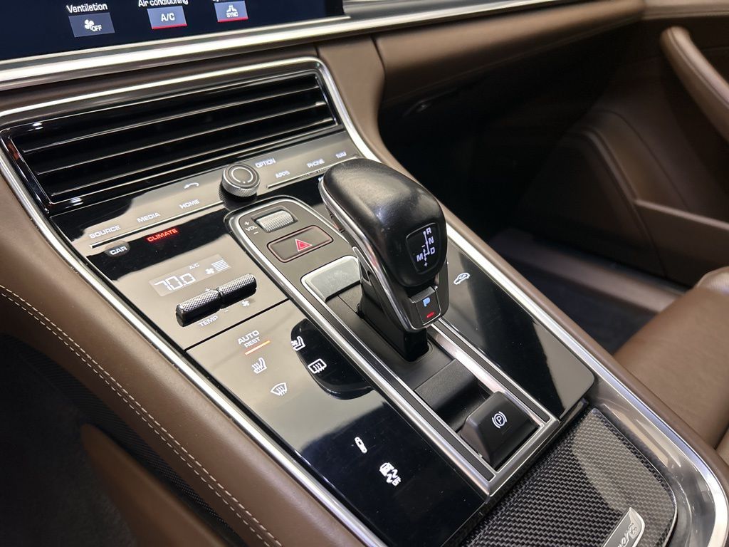 Thumbnail: 2018 Porsche Panamera - 19