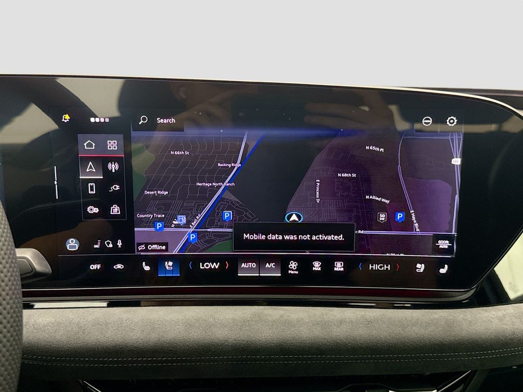 Thumbnail: 2025 Audi e-tron S - 13