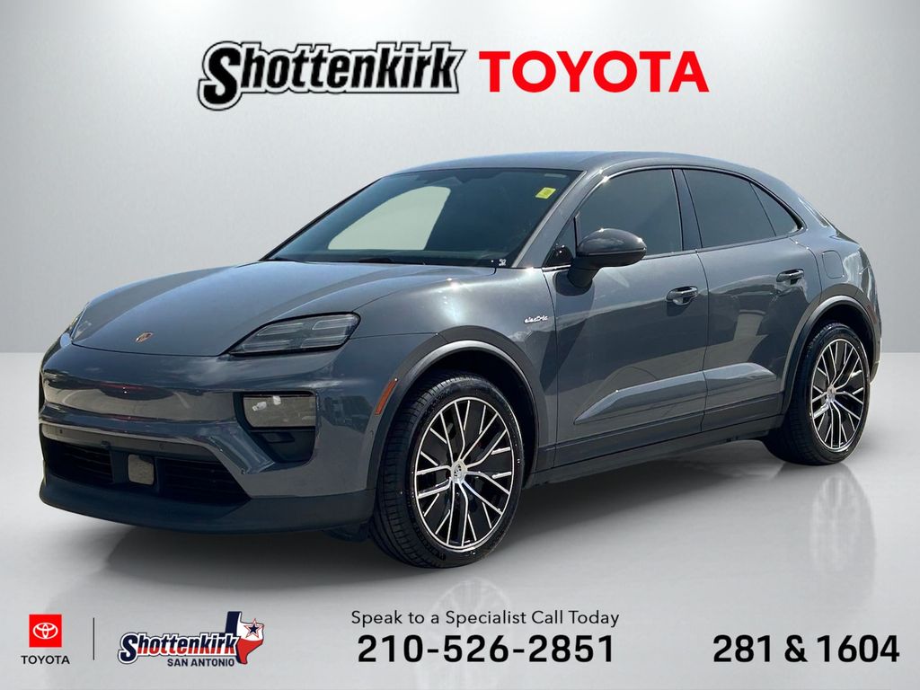 2025 Porsche Macan Macan 4S Electric's photo