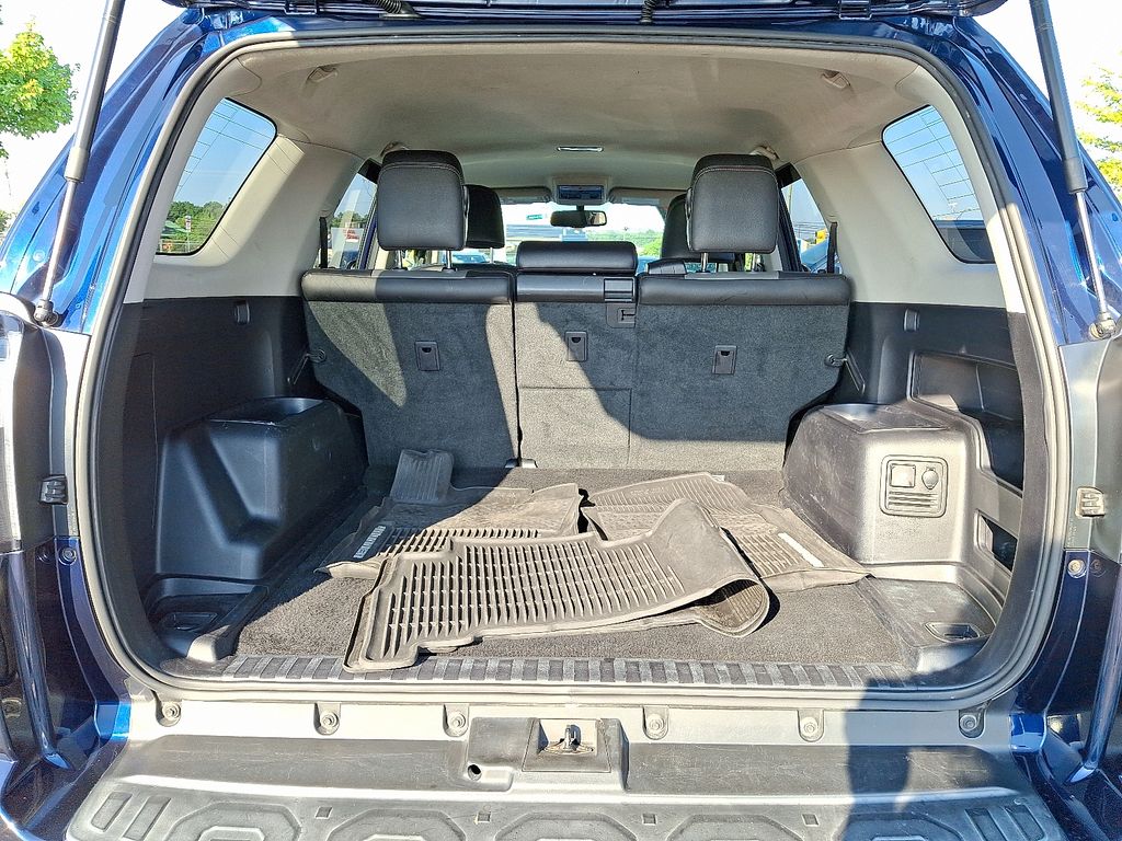 Thumbnail: 2017 Toyota 4Runner - 28
