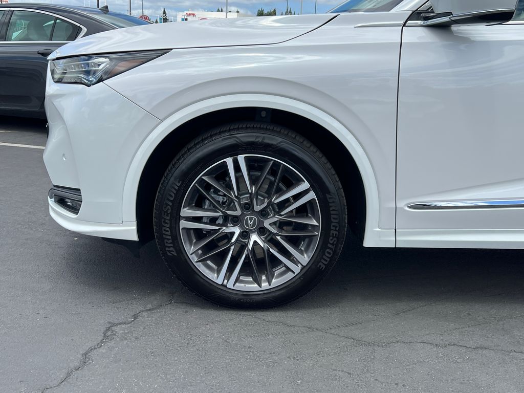 Thumbnail: 2025 Acura MDX - 5