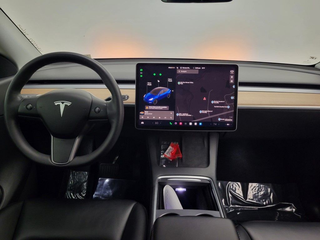 Thumbnail: 2022 Tesla Model Y - 17