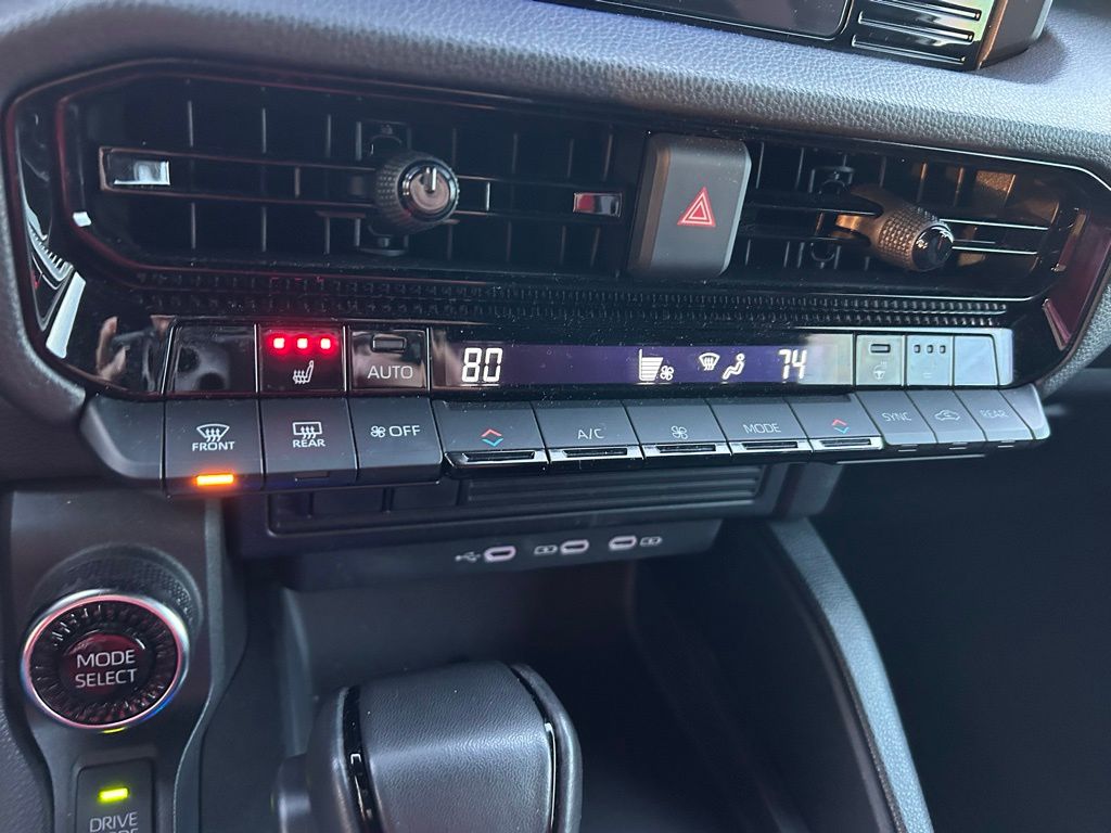 Thumbnail: 2025 Toyota Land Cruiser - 25