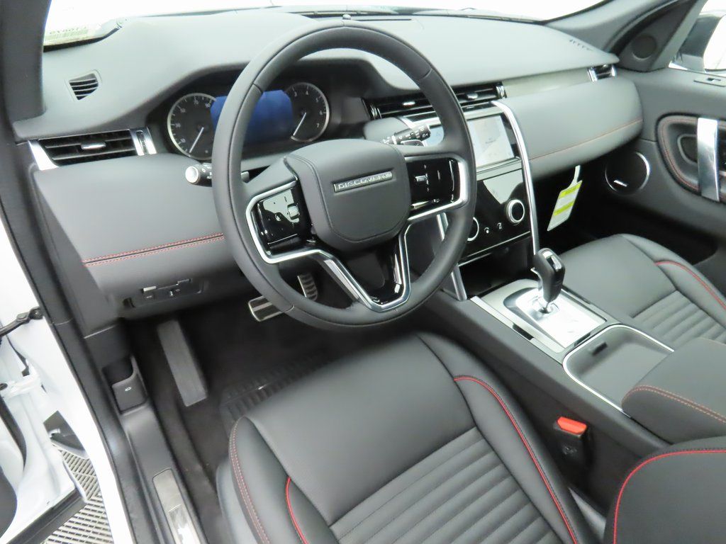 Thumbnail: 2023 Land Rover Discovery Sport - 9