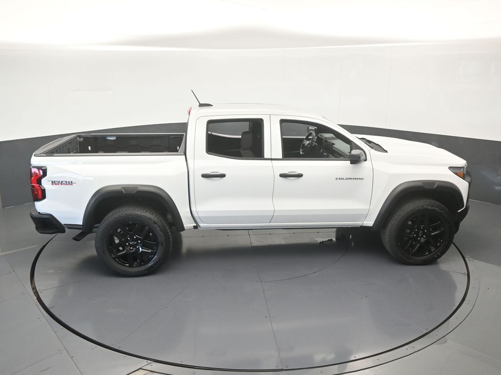 Used 2025 Summit White Chevrolet Trail Boss image 46