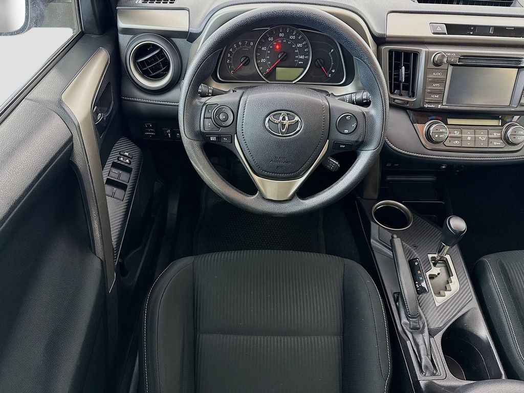 Thumbnail: 2014 Toyota RAV4 - 10