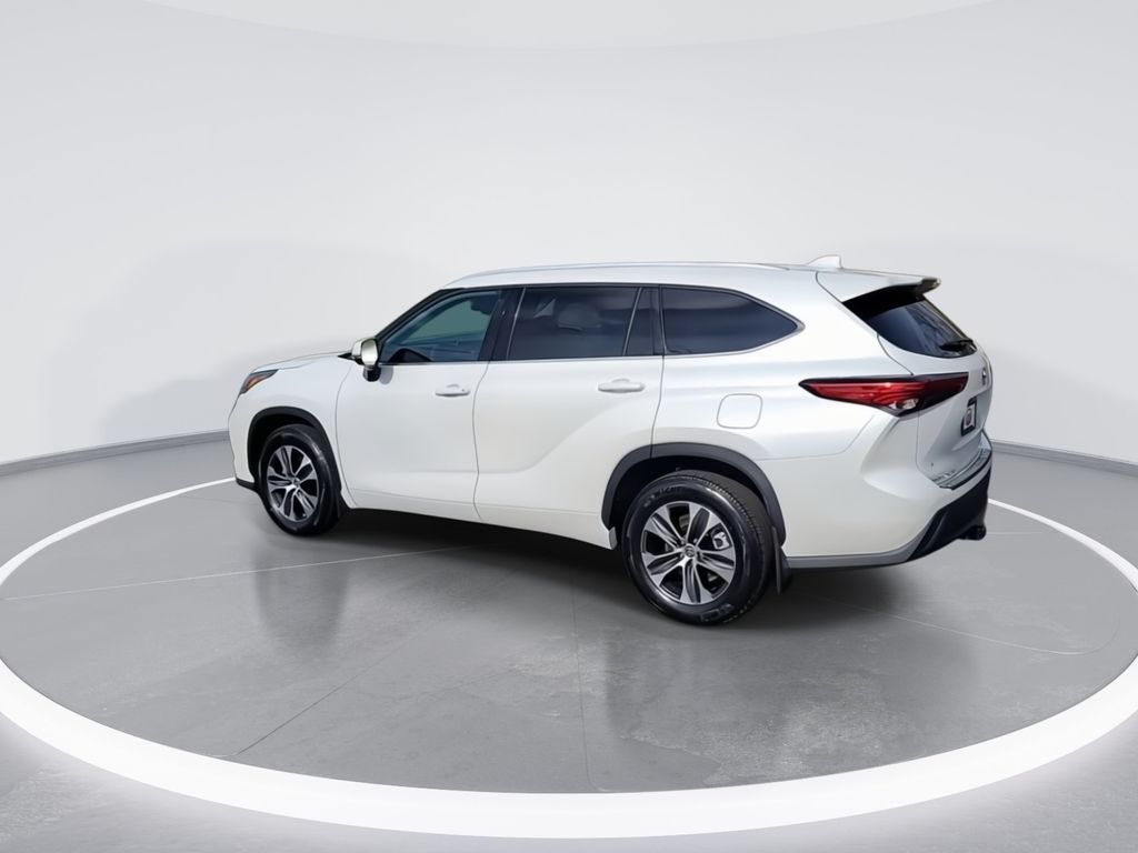 2022 Toyota Highlander XLE 6