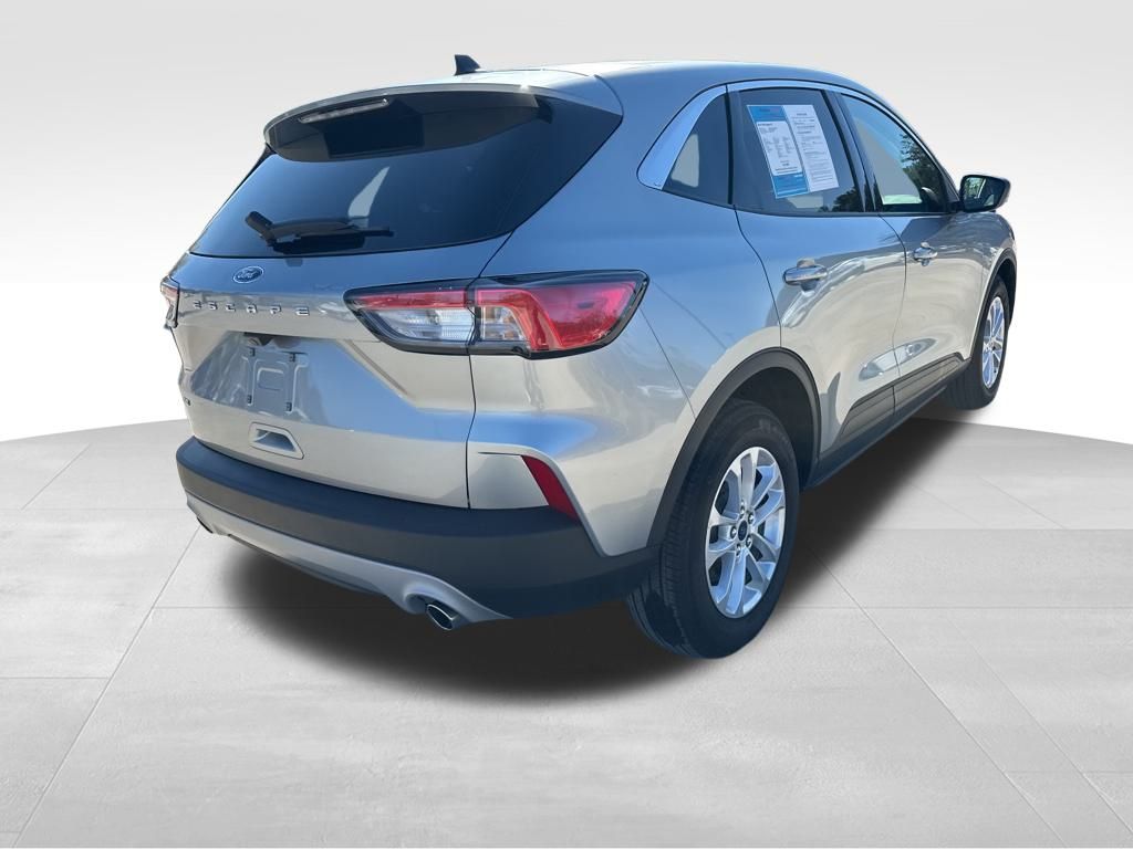 2022 Ford Escape SE 9