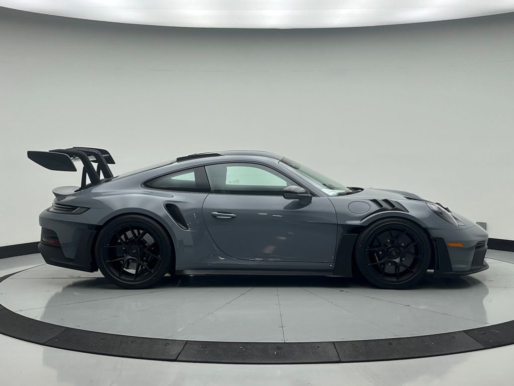 Thumbnail: 2025 Porsche 911 - 8