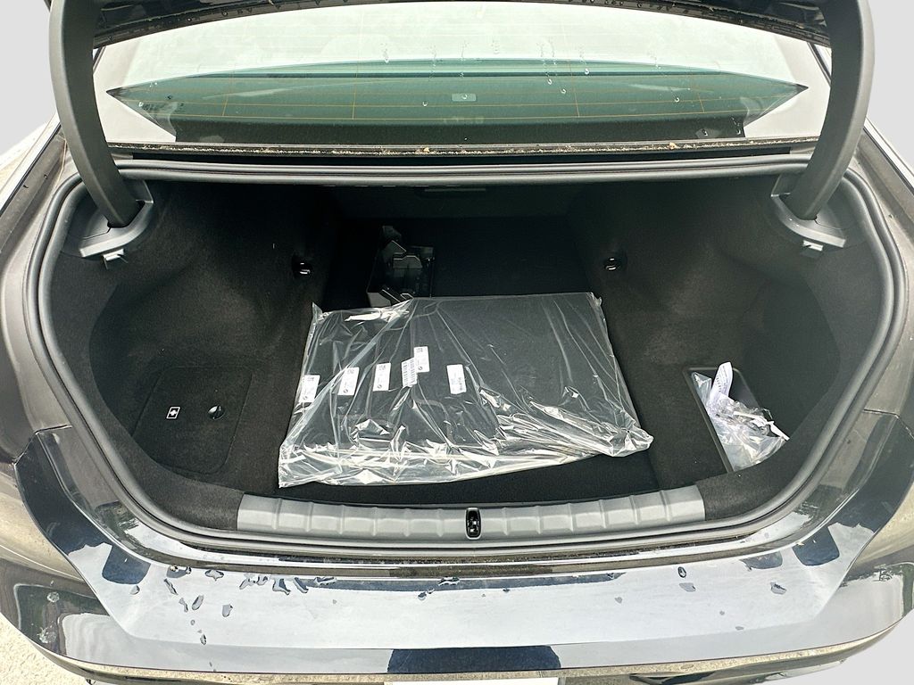 New 2026 Black BMW 760i xDrive image 28