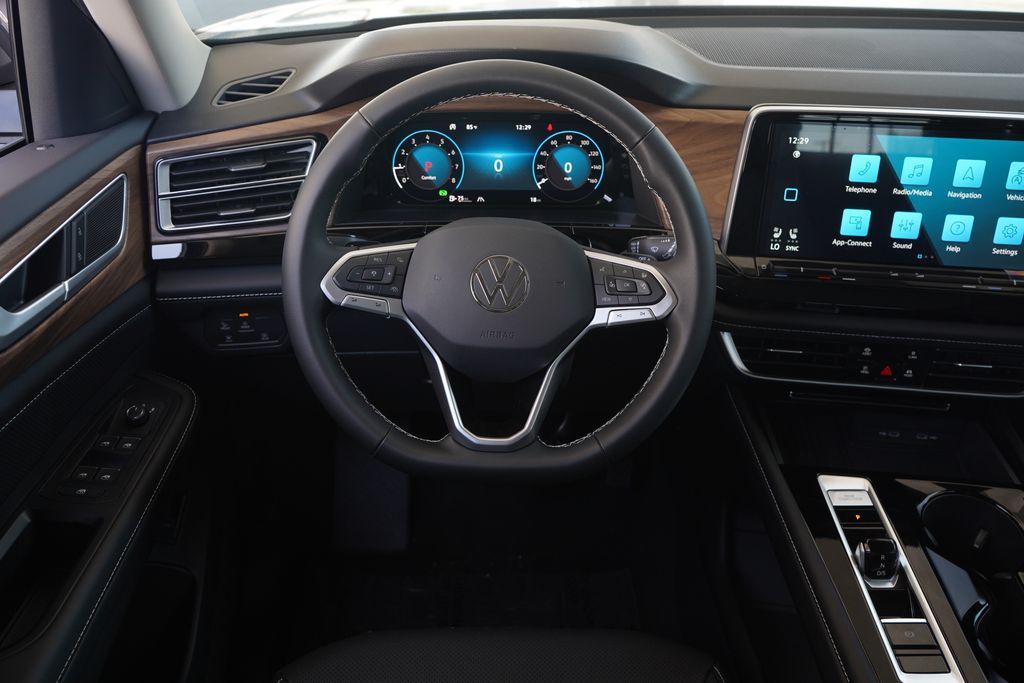 Thumbnail: 2026 Volkswagen Atlas - 10
