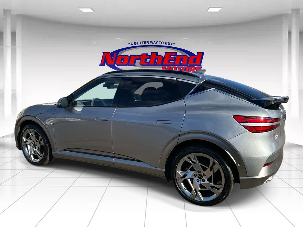 View vehicle photo 5