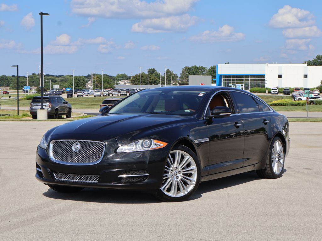 Ultimate Black 2011 Jaguar XJ-Series Sedan Rear-Wheel Drive 6-Speed Automatic