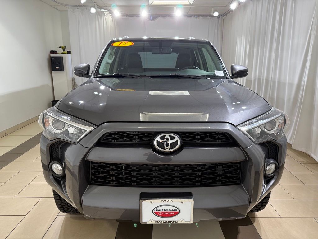 Thumbnail: 2017 Toyota 4Runner - 8