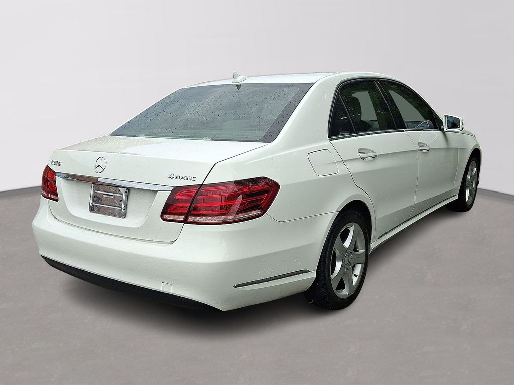 Thumbnail: 2014 Mercedes-Benz E-Class - 4