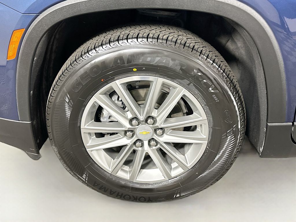 Thumbnail: 2023 Chevrolet Traverse - 30