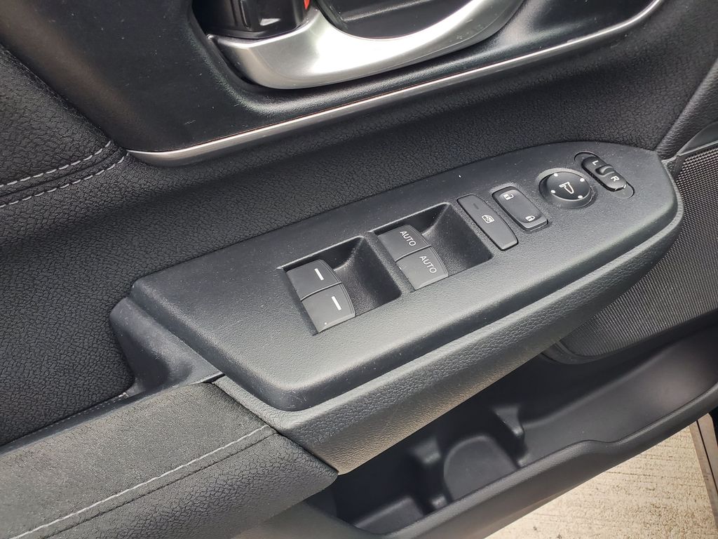 2018 Honda CR-V - $14,888