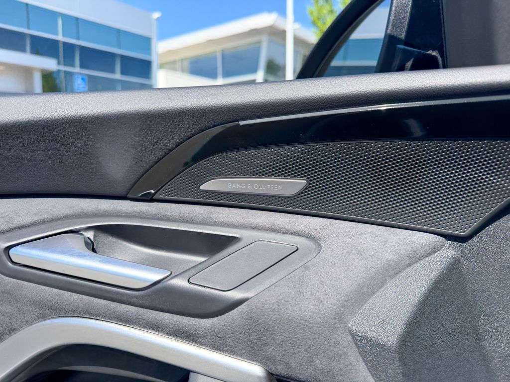 New 2025 Black Audi 3.0T Prestige image 14