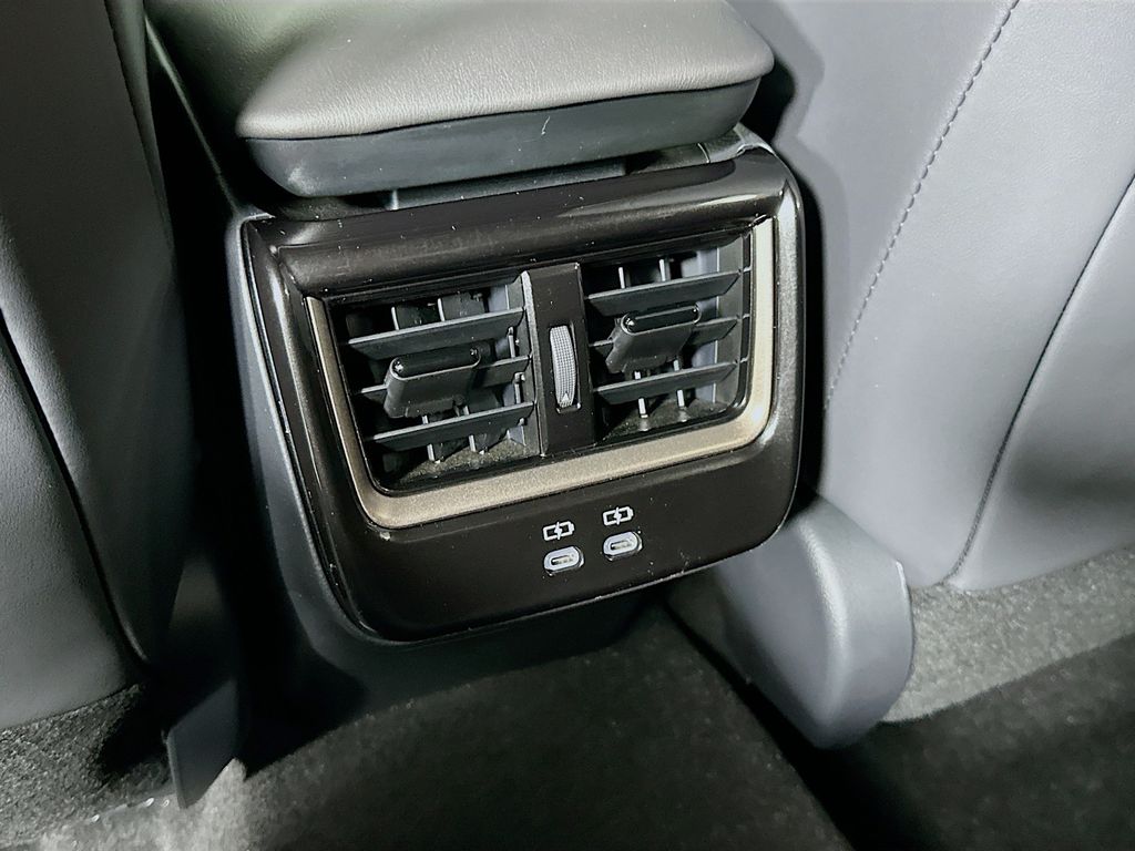 2025 Toyota Crown  26