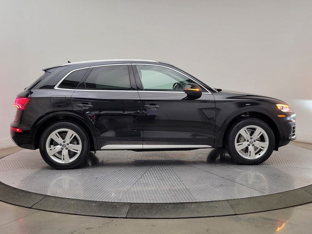 Thumbnail: 2019 Audi Q5 - 6