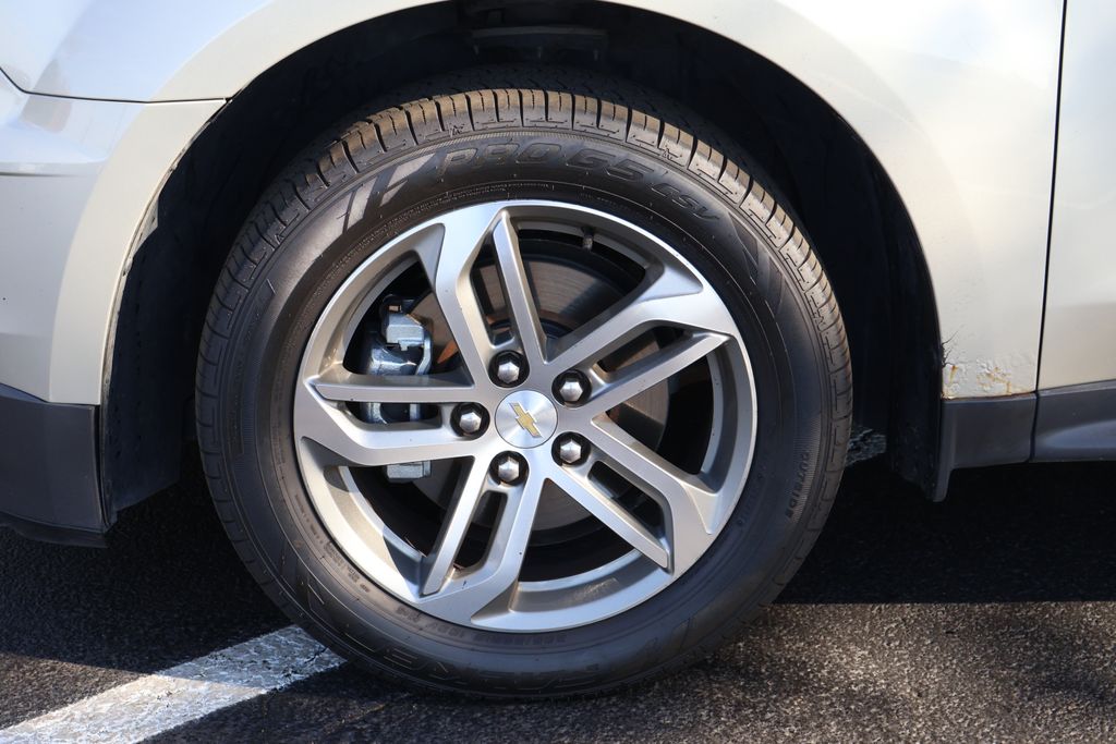 Thumbnail: 2016 Chevrolet Equinox - 11