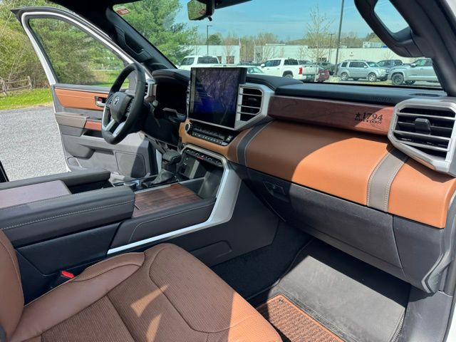 2025 Toyota Tundra 1794 Edition - Photo 13