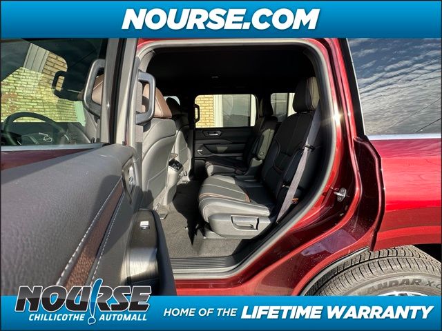 2025 Nissan Armada SL photo
