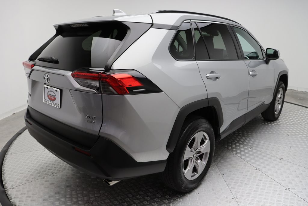 2023 Toyota RAV4 XLE 8