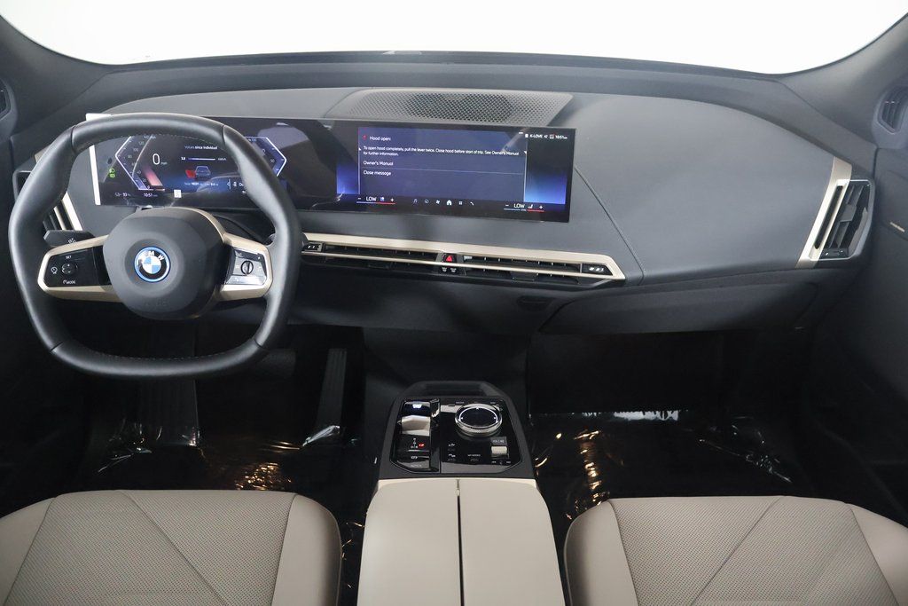 Thumbnail: 2025 BMW iX - 8