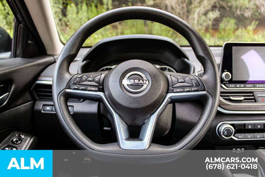 Used 2025 Gray Nissan 2.5 SV image 24
