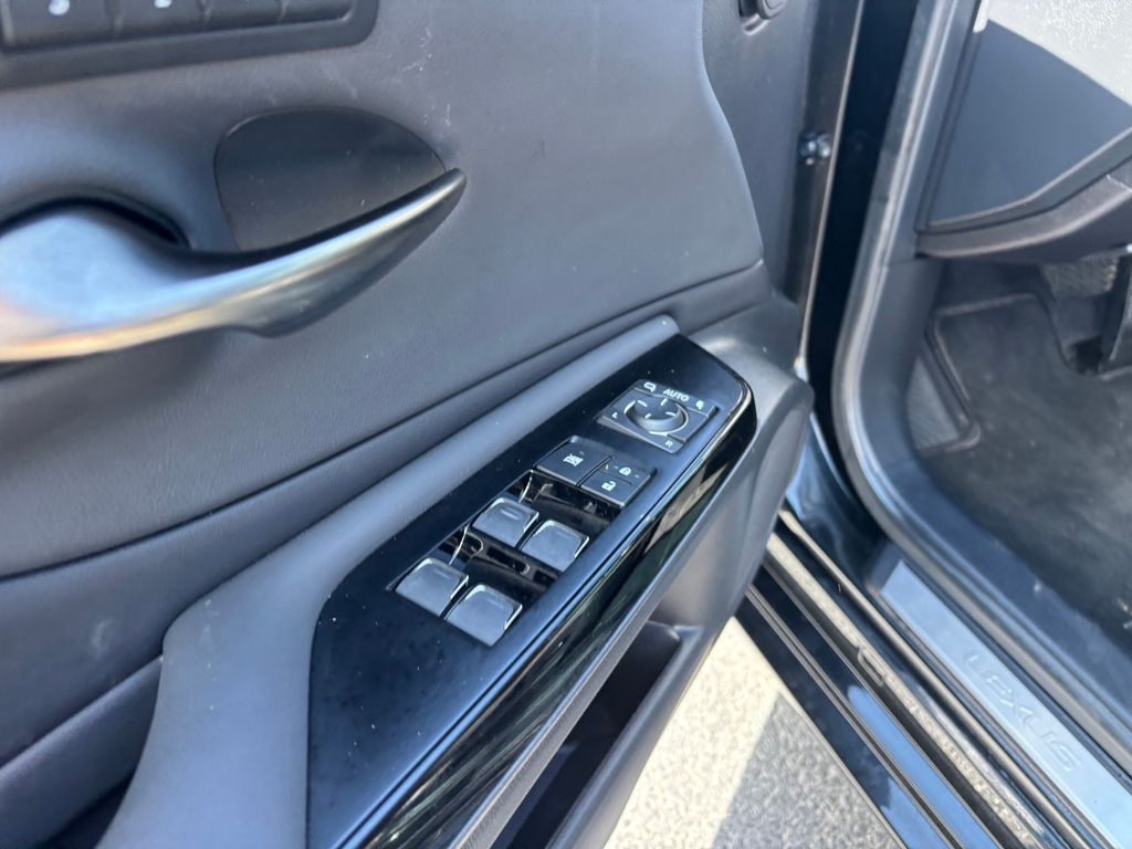 Used Car 2022 Lexus Es  350 For Sale Under $40,000 In Austin, Texas