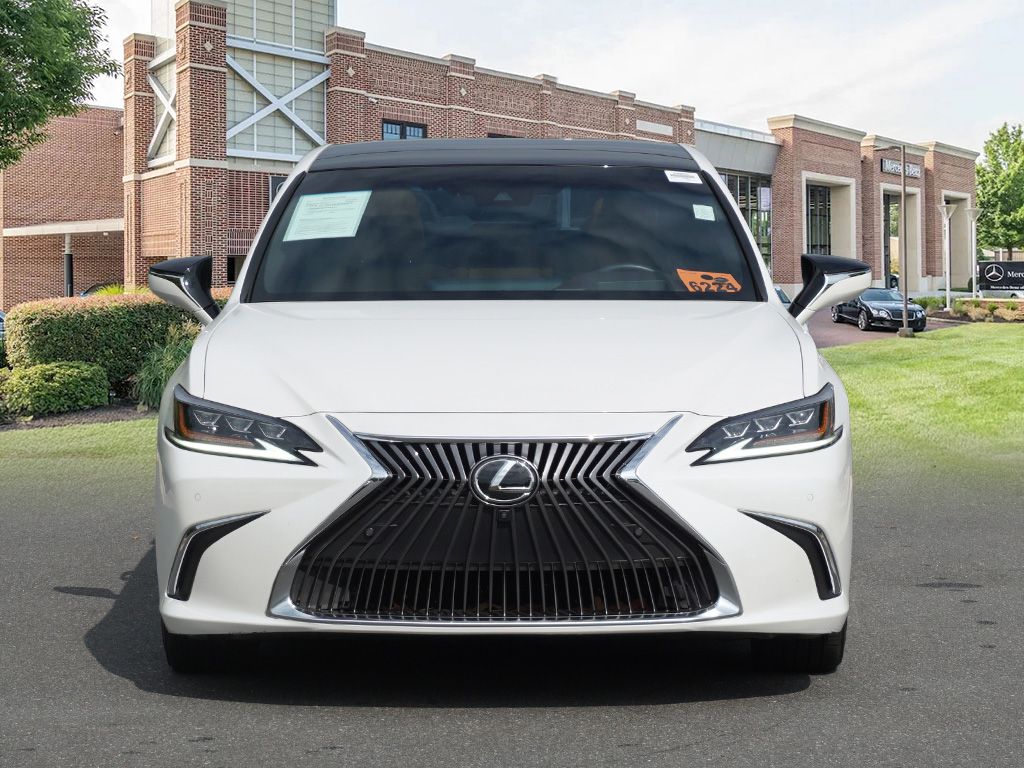 Thumbnail: 2019 Lexus ES - 2