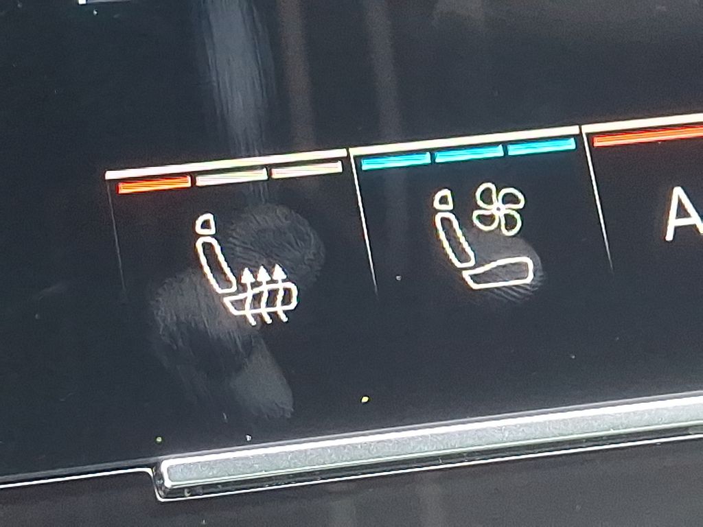 2021 Audi A8 L 24