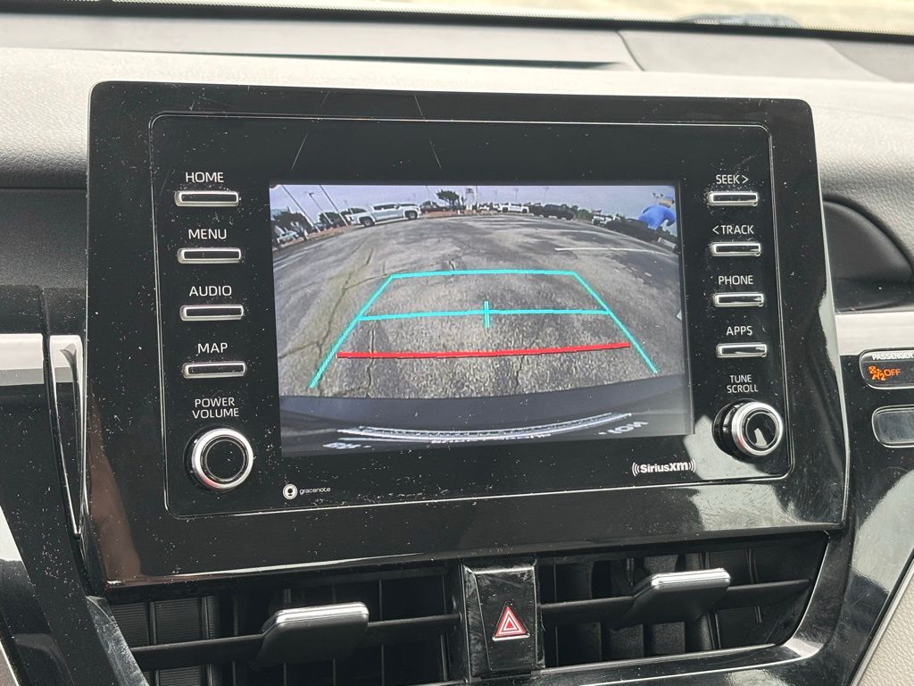 2022 Toyota Camry SE photo