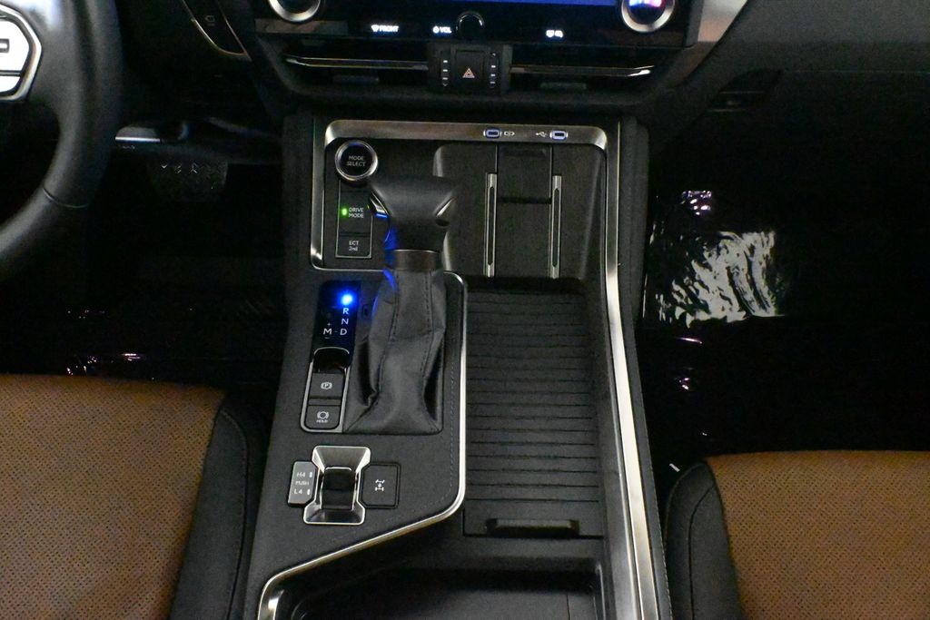 Thumbnail: 2025 Lexus GX - 23