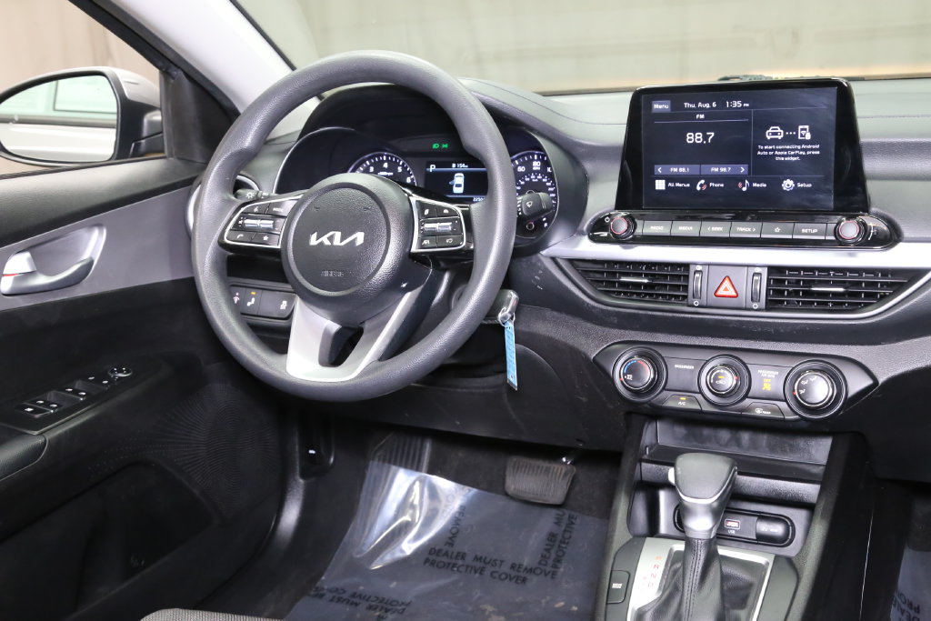 2023 Kia Forte #3