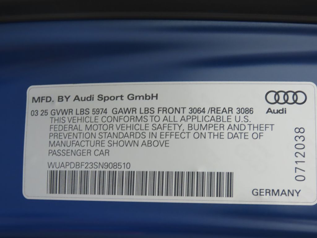 Thumbnail: 2025 Audi RS 7 - 32