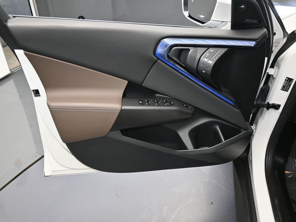 Used 2025 Mineral White Metallic BMW 30 xDrive image 12